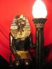 EGIPSKI STRAŻNIK II Z LAMPĄ POCHODNIĄ